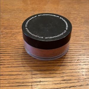 Brand new! Studio makeup luminous loose blush